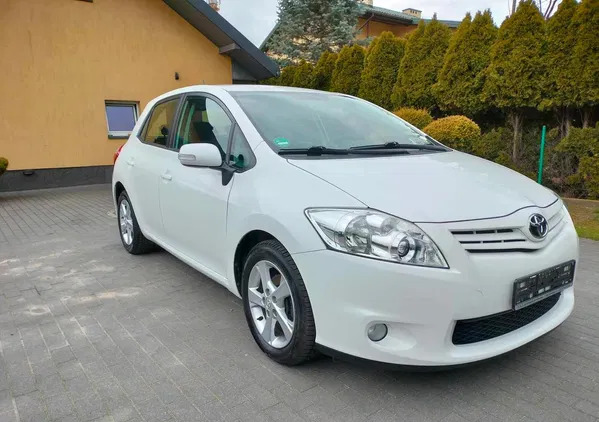 toyota szczawnica Toyota Auris cena 29900 przebieg: 172600, rok produkcji 2011 z Szczawnica
